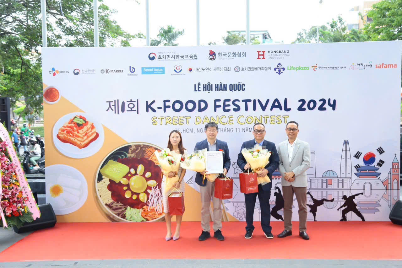 Phoenix Le hoi am thuc Han Quoc K Food 1