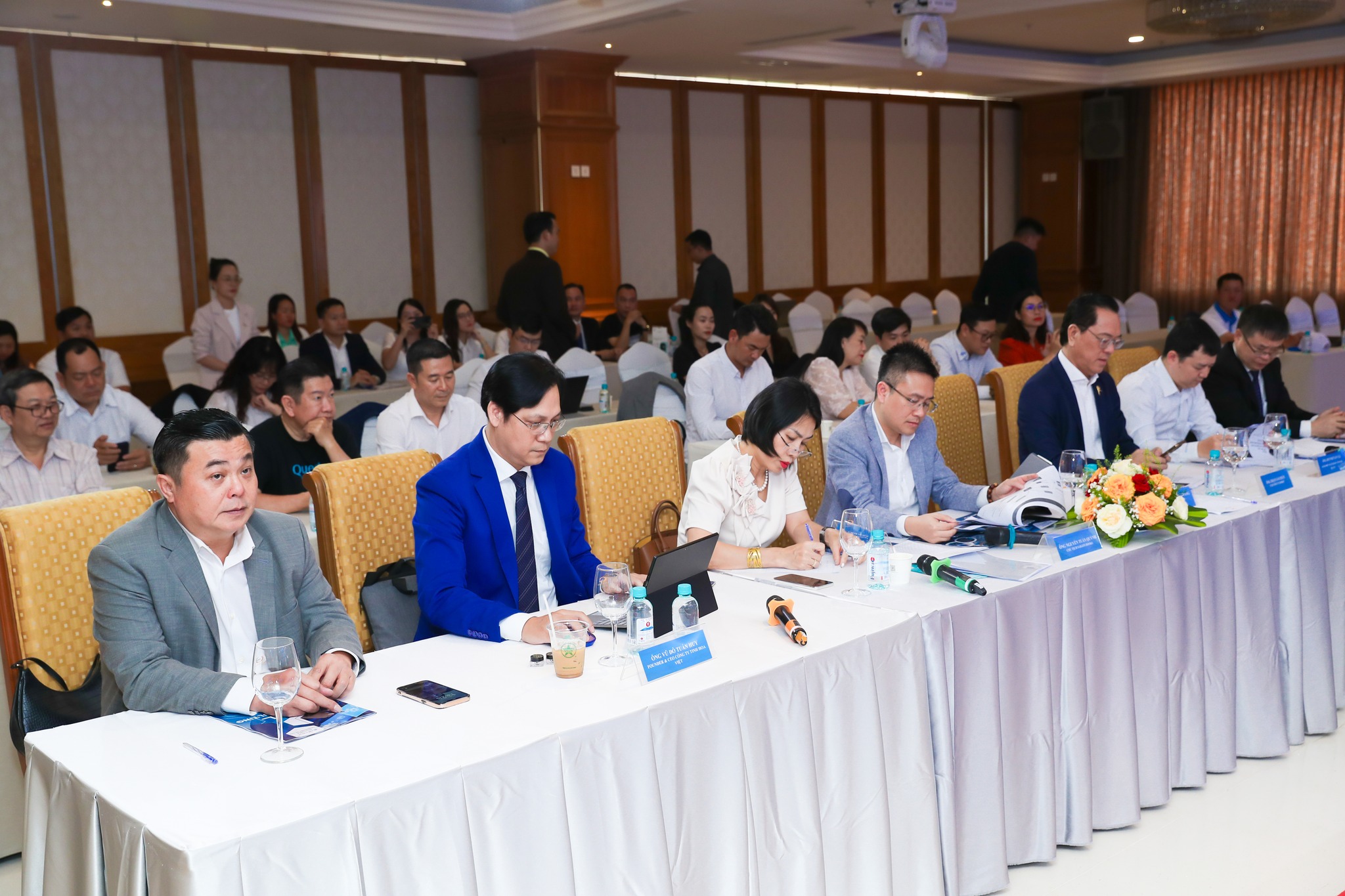Phoenix su kien be giang ceo 6