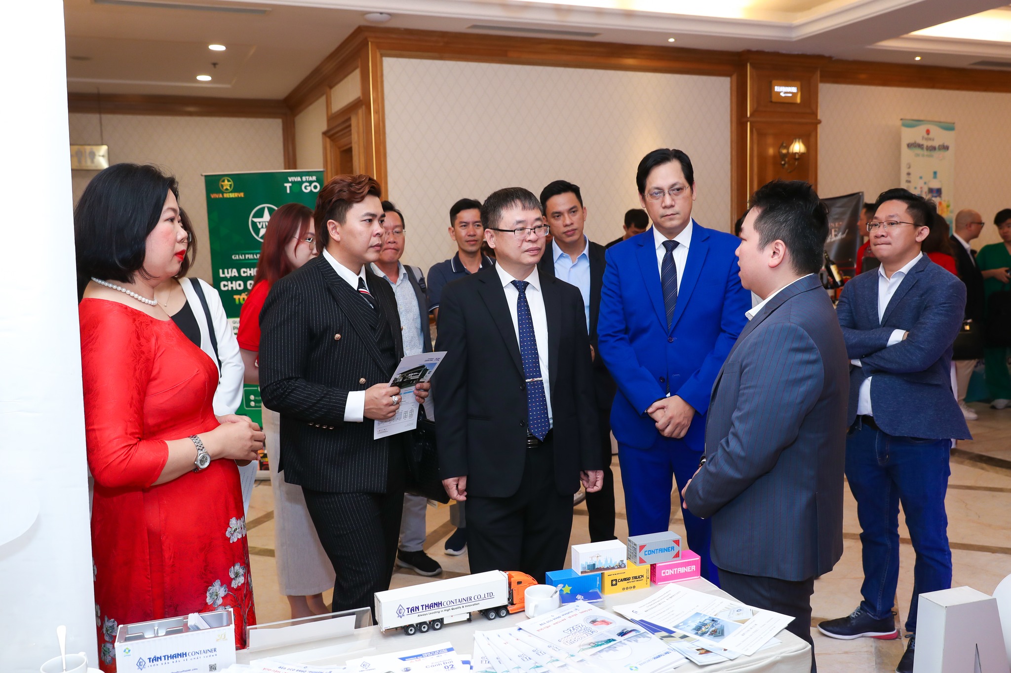 Phoenix su kien be giang ceo 7
